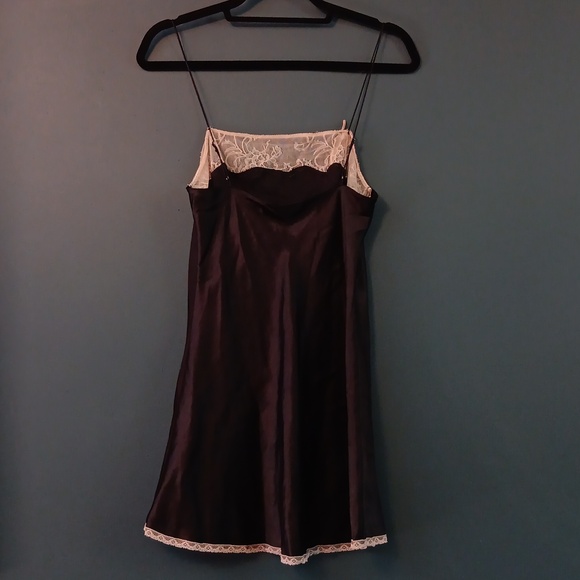 Lace Chemise - Picture 4 of 5